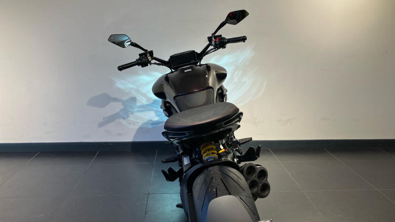 Ducati X Diavel V4 Burning Red (25MY)